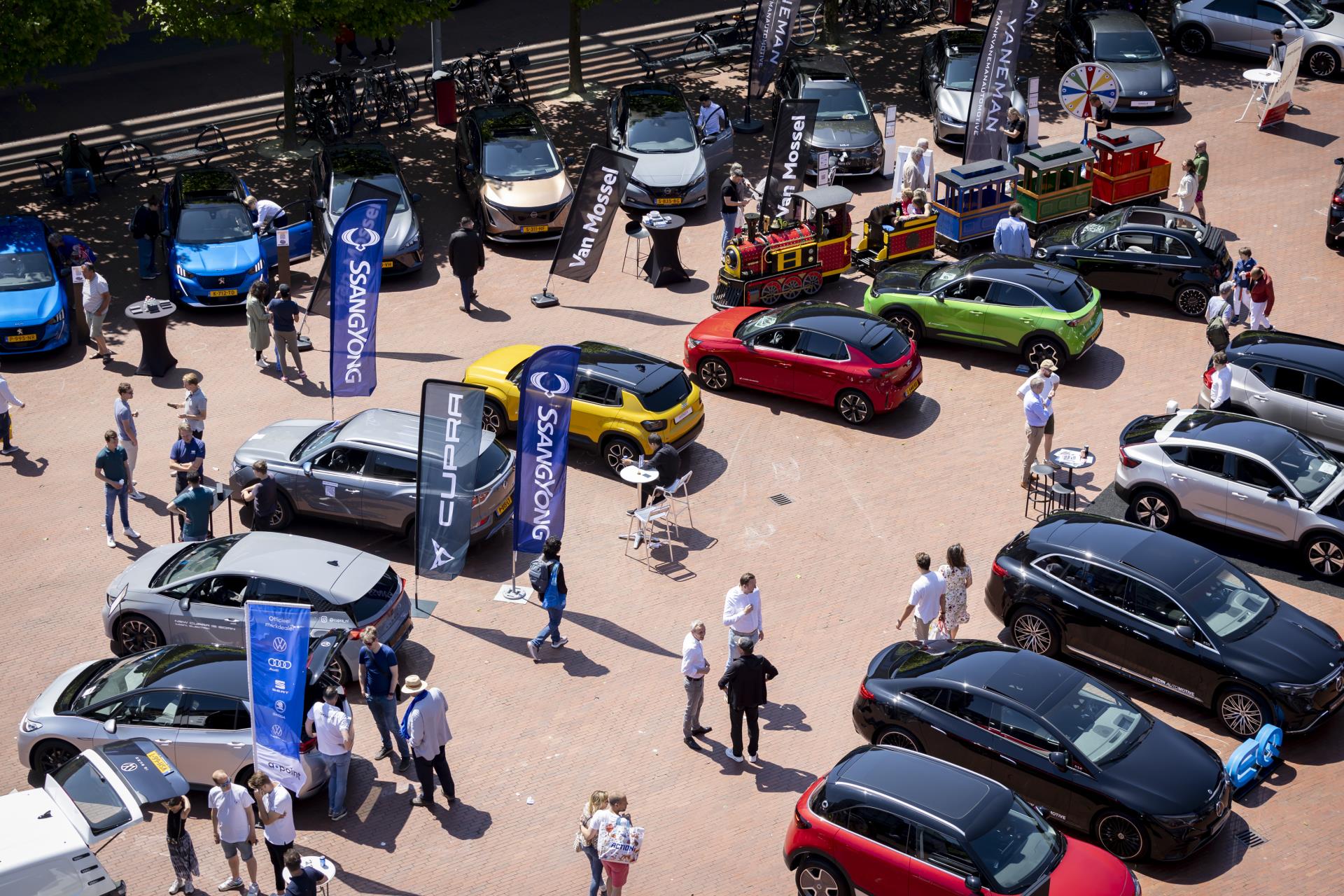 Openlucht showroom elektrisch rijden